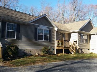 26 Graham St, Greenville, VA 24440