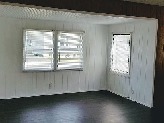 5th image of 2729 Greencrest Dr