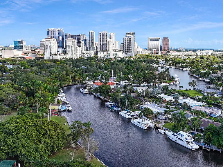 1119 W Las Olas Blvd — Photo 12