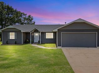 11851 Country Home Dr, Guthrie, OK 73044