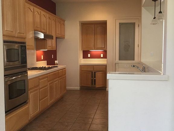3rd image of 10108 Annie St