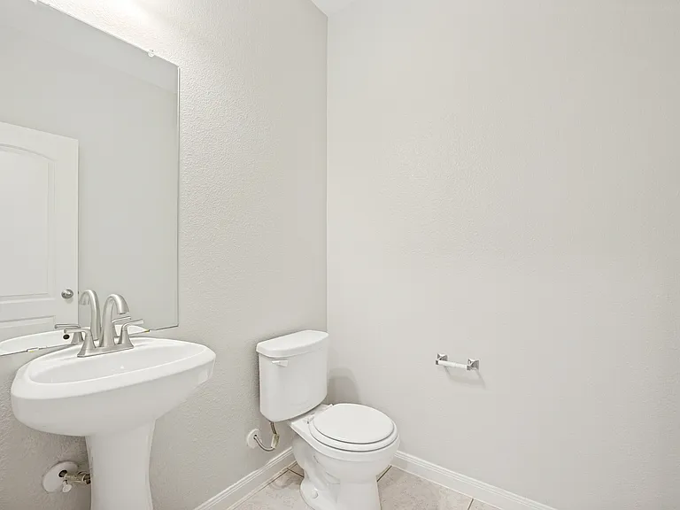 1608 Persimmon Dr — Photo 18