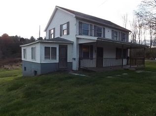 1632 Golden Hill Rd, Laceyville, PA 18623