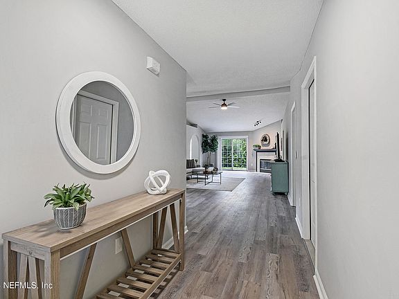 3rd image of 1092 CELEBRANT Drive