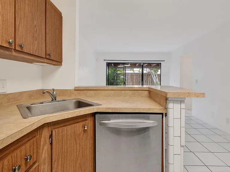 3502 Gardens East Dr #B — Photo 20