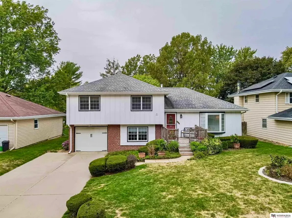 5310 S 107th St, Omaha, NE 68127
