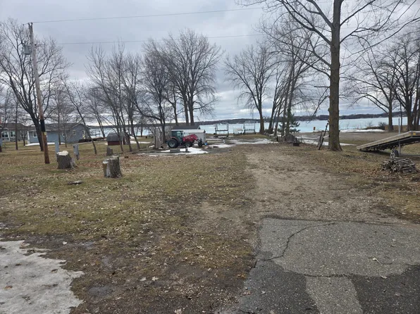 14949 Dahlgren Beach Rd, Lake Park, MN 56554