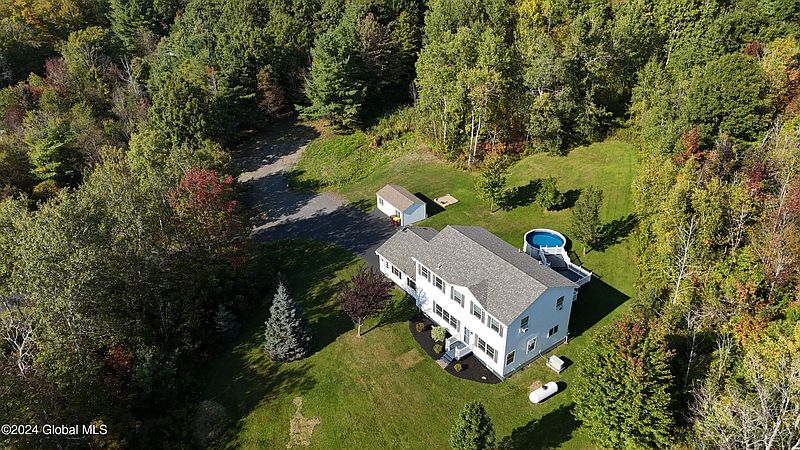 3rd image of 364 Elm Drive