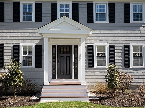 3rd image of 18 Longmeadow Rd