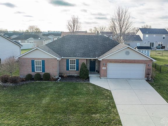 4th image of 2626 Huntington Dr