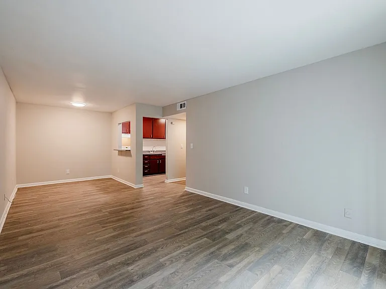 Modern Living in the Heart of Northlake — Photo 21