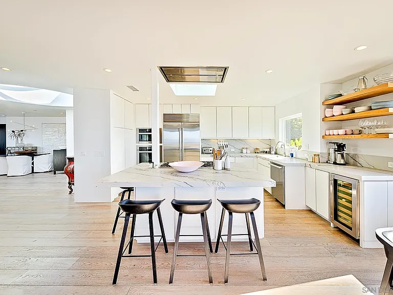 231 Bonair St — Photo 17