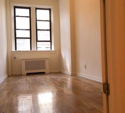 5th image of 240 W 72nd St #3AC