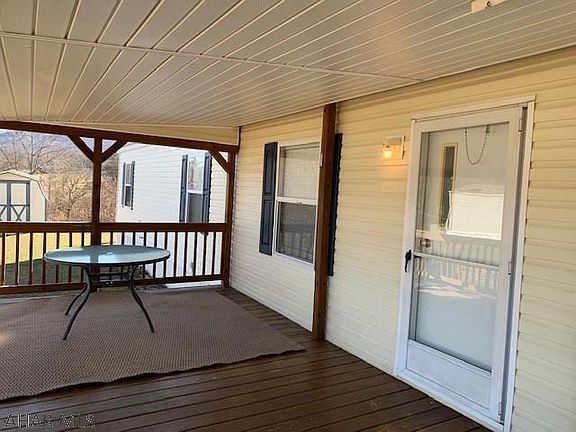 3rd image of 1 Vickie Blvd #8