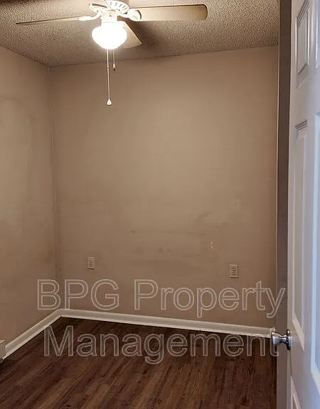 205 N Main St #6 — Photo 4