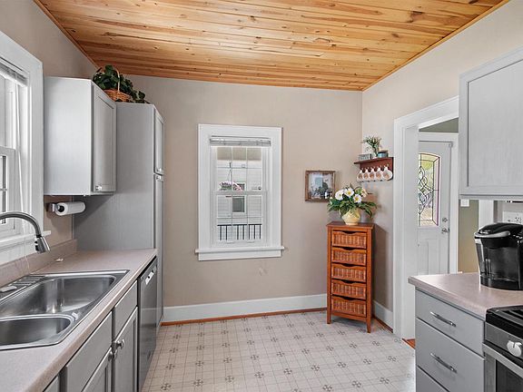 4th image of 1716 MC CULLOCH STREET