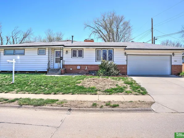1301 Ventura Dr, Bellevue, NE 68005
