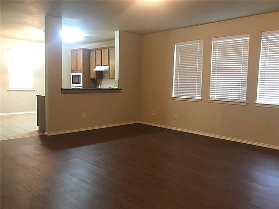2nd image of 317 Olmos Dr