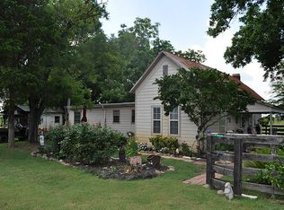 1071 County Road 348, Lexington, TX 78947
