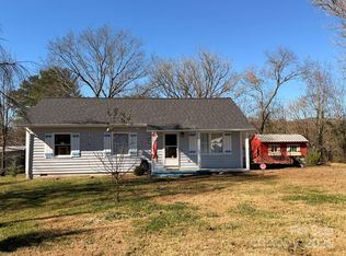 284 Jennings Rd, North Wilkesboro, NC 28659