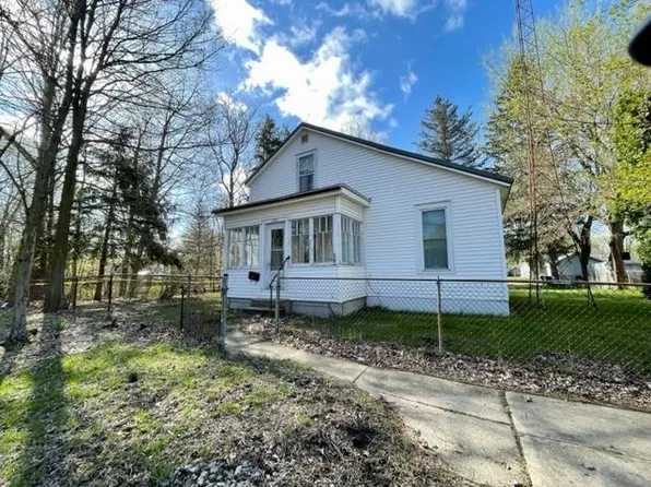 201 W Lake Ave, Plymouth, IN 46563