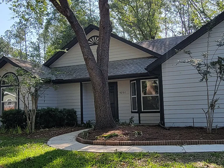 4201 NW 23rd Ter — Photo 37