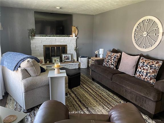 4th image of 205 Park Dr