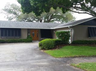 9018 Saint Andrews Dr, Seminole, FL 33777