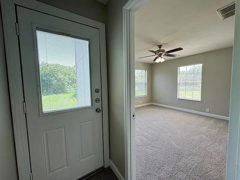 600 Seminole Rd — Photo 26