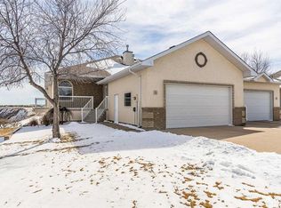 3345 N 10th Ave SW #4, Medicine Hat, AB T1B 4K2