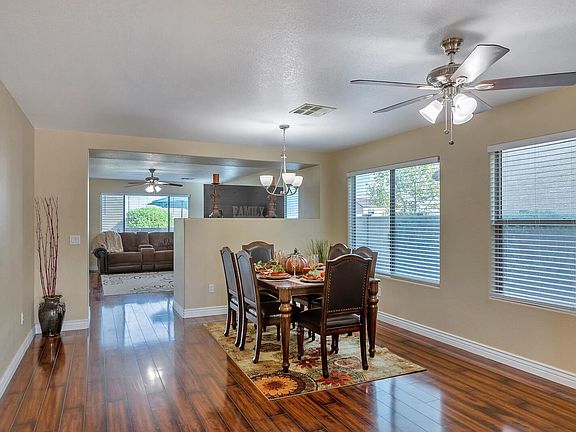 4th image of 4640 W Federal Way