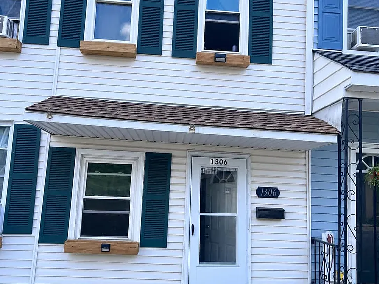 1306 Market St — Photo 1