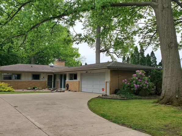 2614 Maple St, Michigan City, IN 46360