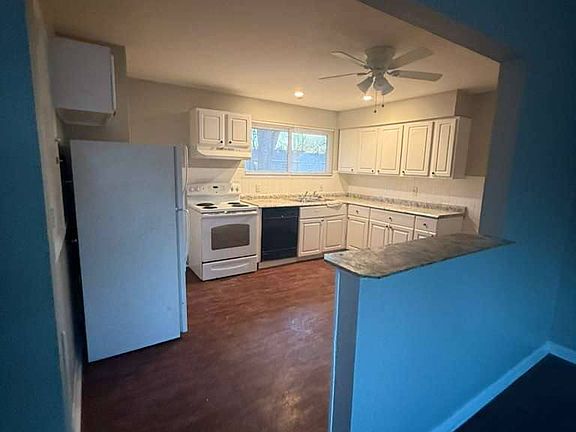 3rd image of 1160 Walker Ave