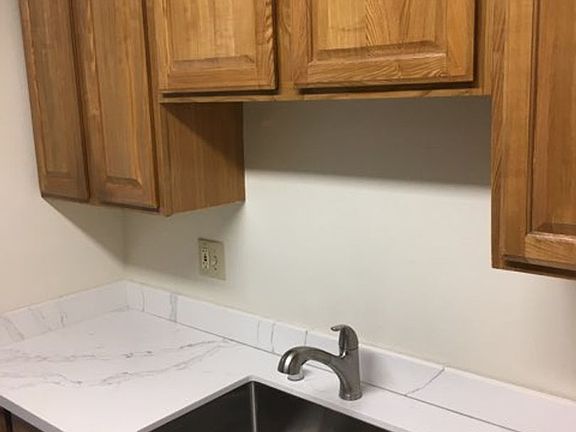 4th image of 1056 Grand Ave #304