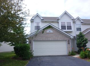 944 Viewpoint Dr, Lake In The Hills, IL 60156