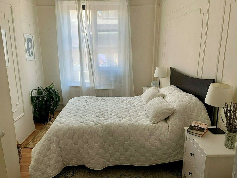 2nd image of 19 Clifford Pl APT 1R