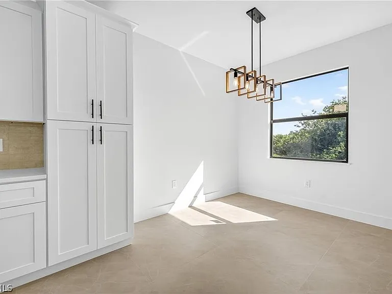 333 Pinehurst Ave — Photo 5