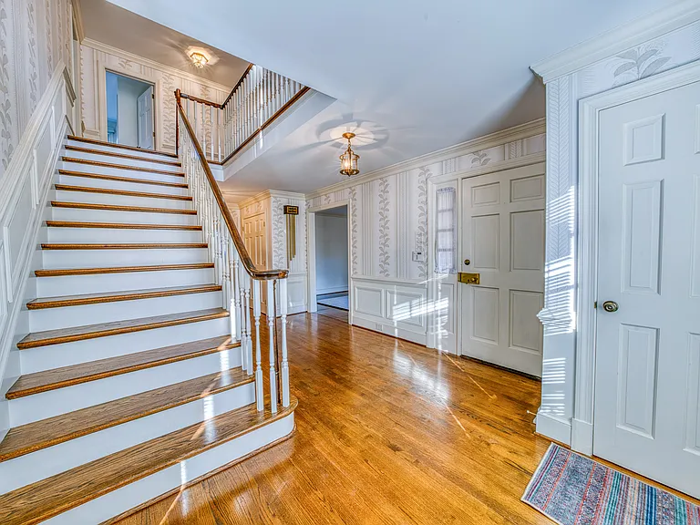 9720 Burnett Dr — Photo 14