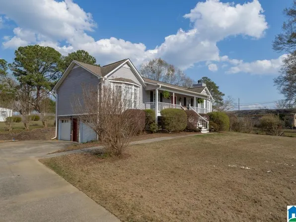 5960 Meadowview Ln, Mount Olive, AL 35117