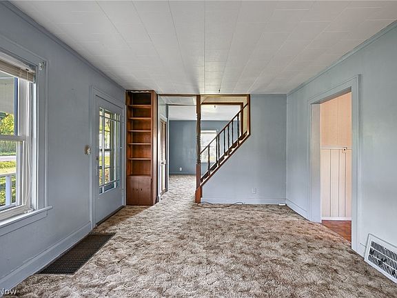 9th image of 5241 Crestlawn Dr SE