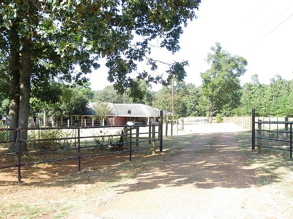2nd image of 2107 County Road 260