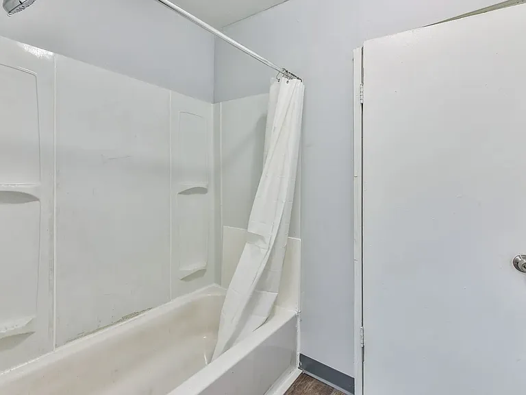 727 Front St #2 — Photo 25