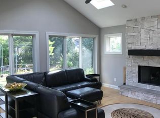 N116W15339 Roberts Dr, Germantown, WI 53022