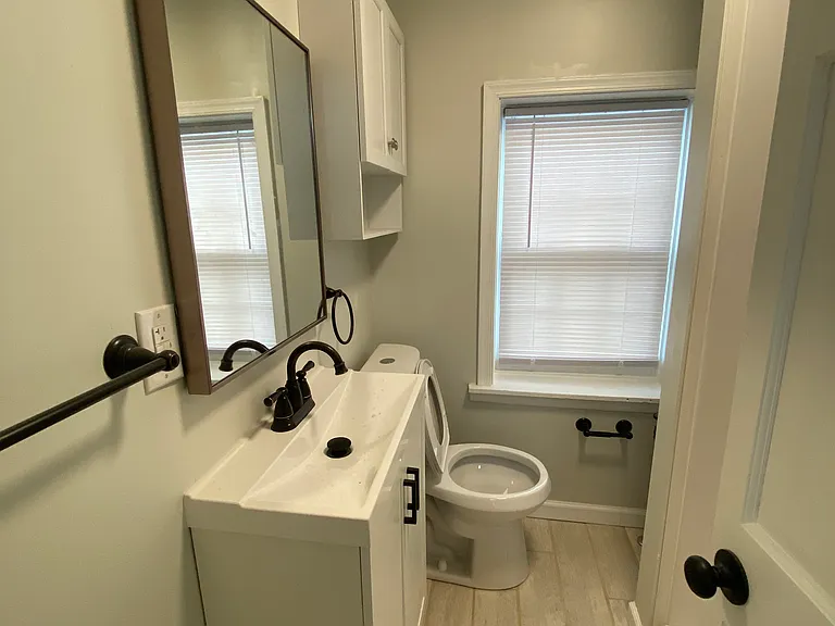 50 N Railroad St #7 — Photo 12