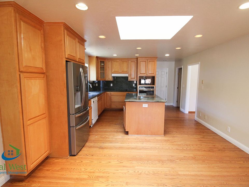 1st image of 18419 Montpere Way