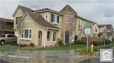 1st image of 8778 Kings Canyon St