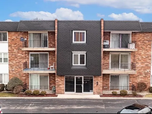 121 Waltham St, Calumet City, IL 60409
