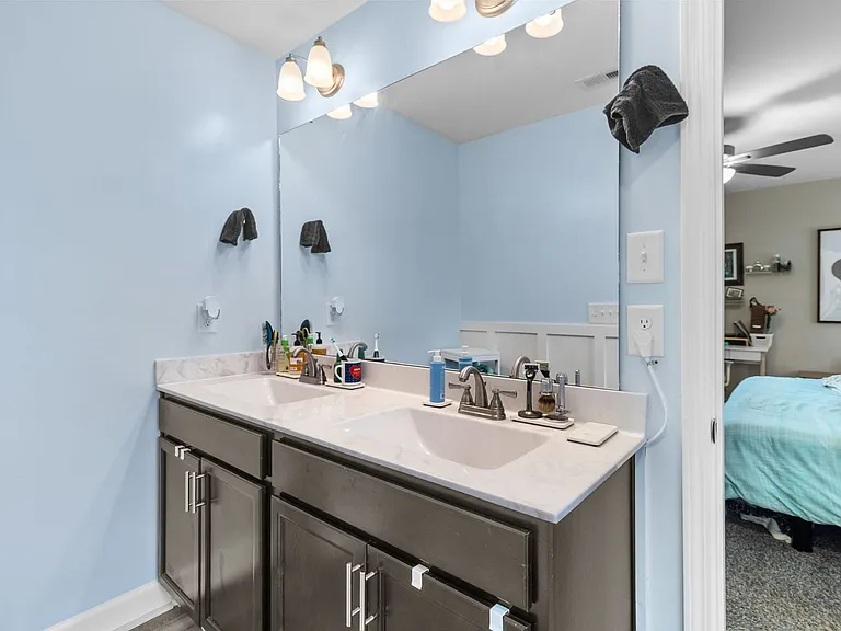 50 Basswood Ct — Photo 24