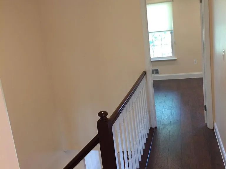 1 Mochen Ct — Photo 10